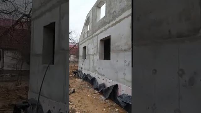 Дом за 3 дня из полистиролбетона с фронтонами и арками #Полистиролбетон