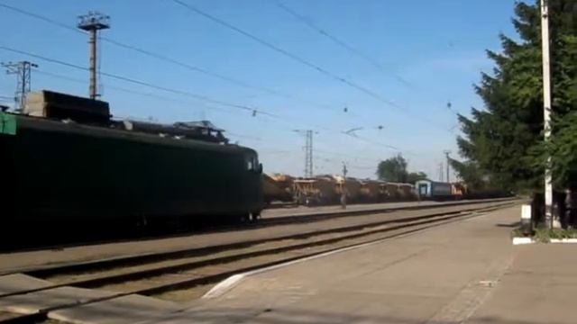 Железнодорожная станция Марганец マールハネツィ駅