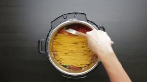 Спагетти с помидорами и базиликом😋