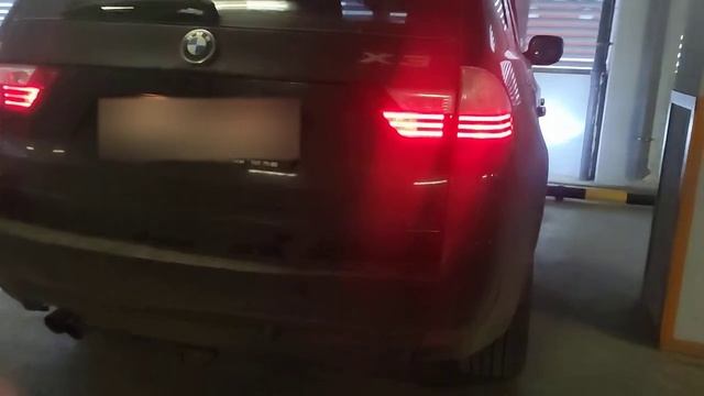 Одинаковая яркость свечения с полосами крыла - BMW E83 LED