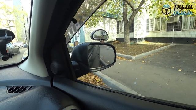 Курс уроков городской парковки. Урок 16. Параллельная парковка в два приёма (отрывок) смотреть онлайн