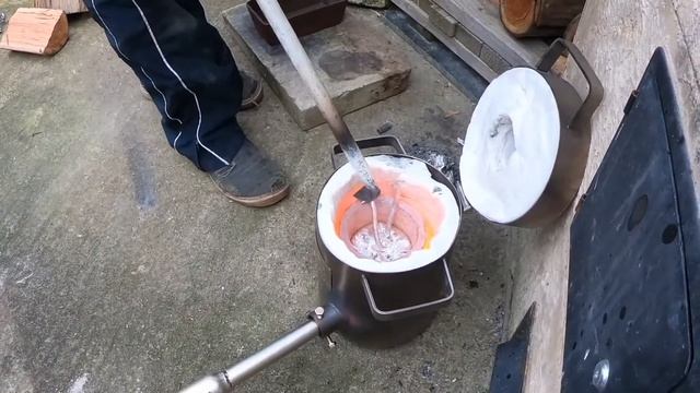 Melting aluminum at home (плавим алюминий дома) смотреть онлайн