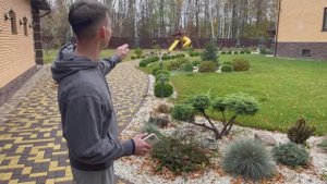 Автополив в красивом саду