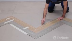 ПВХ-плитка Art Vinyl Tarkett – инструкция по укладке на клей и уходу за покрытием
