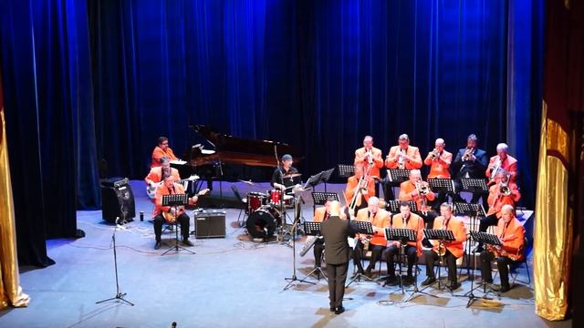 AMAZING GRACE \ Tom Payne смотреть онлайн