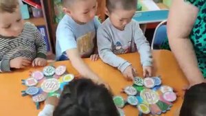 Ашық сабақ "Түстер" Әлеуметтік дағды Құрастыру ұйымдастырылған оқу іс-әрекетінің үзінді