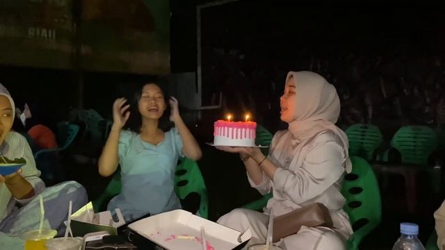 Ester Bday ft. NEA Photo Studio смотреть онлайн