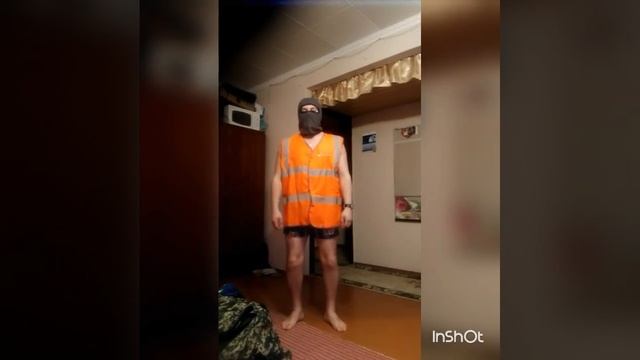 ГРИБЫ-ТАЕТ ЛЕД. МУЖИК ГОЛЫЙ ТАНЦУЕТ.