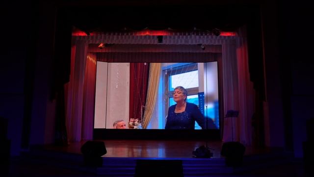 "На безымянной высоте" читает Людмила Дейнега