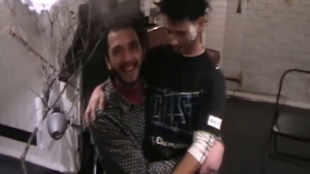 Колю побили! А у нас концерт! смотреть онлайн