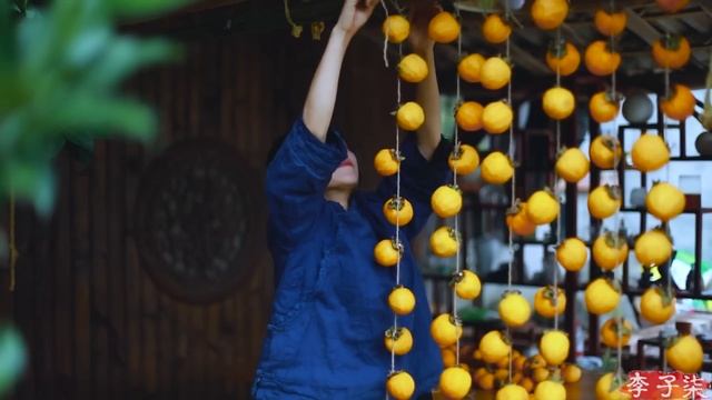 吊柿饼|It’s a red mountain, and in the fall, it’s natural to make some sweet persimmons.|Liziqi channel смотреть онлайн