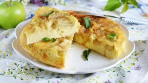 Шарлотка на сковороде с яблоками 🥧 Как приготовить яблочную ШАРЛОТКУ на СКОВОРОДЕ