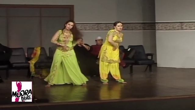NARGIS VS DEEDAR MUJRA  CHALLA PAWA DE MAHI  NASEEBO LAL  PAKISTANI MUJRA DANCE