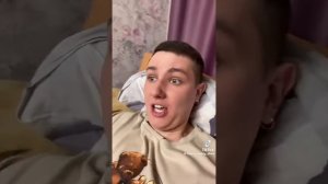 когда у старшего брата болит живот