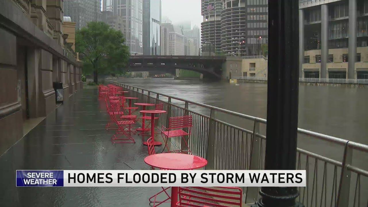 Heavy rains flood Chicago area homes, roads смотреть онлайн