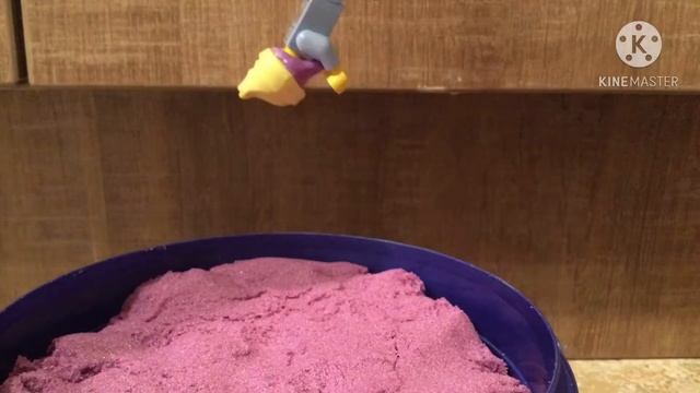 LEGO Stop Motion Девочка купается в кинетическом песке смотреть онлайн