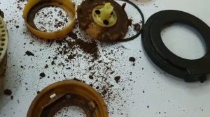Кофемашина Nivona 626 протекает в трех местах