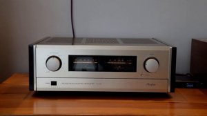 Accuphase E-305 Beautiful Japan Amplifier