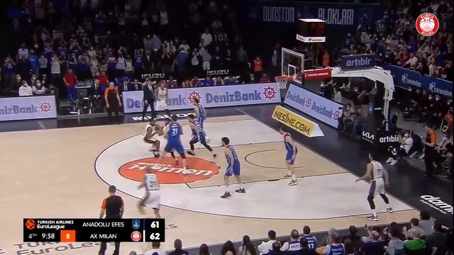 Efes - Olimpia Milano: il secondo tempo смотреть онлайн