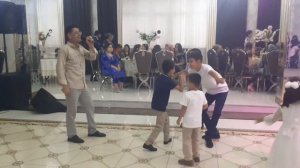 Содик Холов Базми туйёна 2022/Бо овози зинда/Раксхои Содик бо Мухлисон