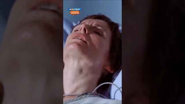 Врач подумал, что пациентка симулирует судороги 👨⚕️ Доктор Хаус #фильм #сериал #моменты смотреть онлайн