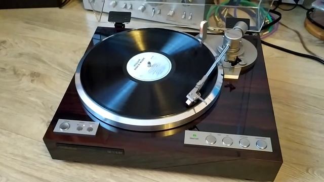 Работа проигрывателя Victor QL-Y44F смотреть онлайн