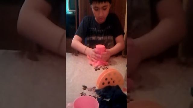 Фокус стакан сквозь стол смотреть онлайн