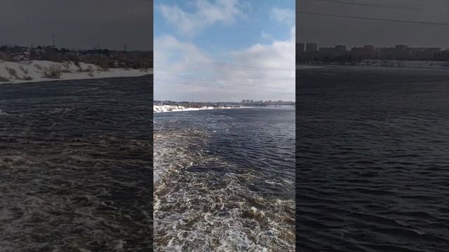 Сброс воды, вид на Волгу. смотреть онлайн
