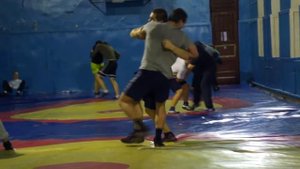 Вольная борьба. Бросок - зашагиванием.