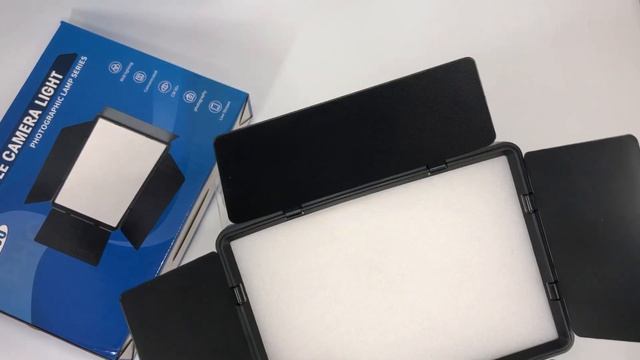 Відео огляд: Професійне відеосвітло LED LIGHT RL-900 35W з пультом 3000k-6500k