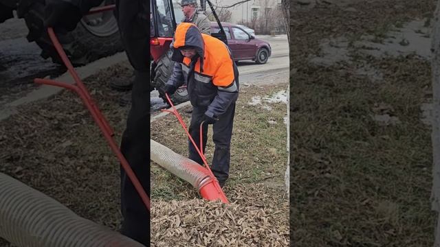 Новинка завода Уралец - Бункерный пылесос на минитрактор