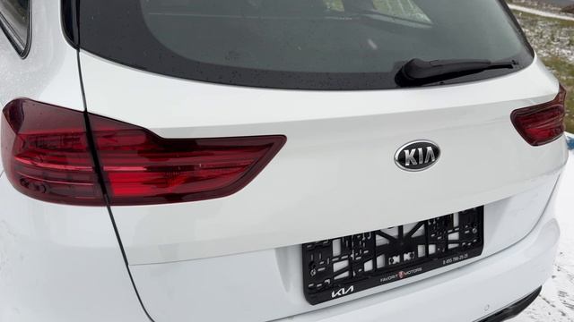 KIA CEED смотреть онлайн