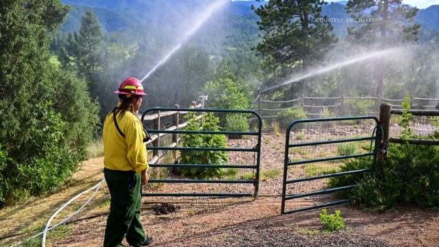 Oak Ridge fire is 5% contained after burning almost 1,200 acres смотреть онлайн