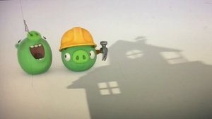 Piggy tales pigs at work dream house