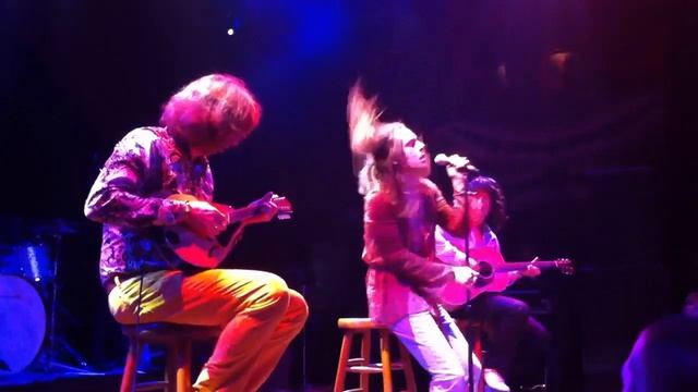 Front Row with dkWells-Led Zeppelin 2 смотреть онлайн