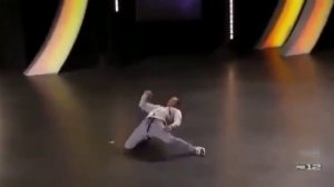 Приколы 2014  Парень взорвал зал на шоу талантов