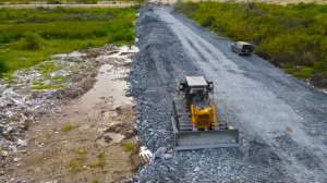 Строительство, дорога из щебня