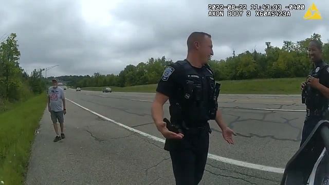 Zombie deer video: Police body cam captures 'zombie deer' encounter part 2 смотреть онлайн