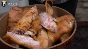烧个猪头，做一道云南过年菜：萝卜干猪头肉【滇西小哥】