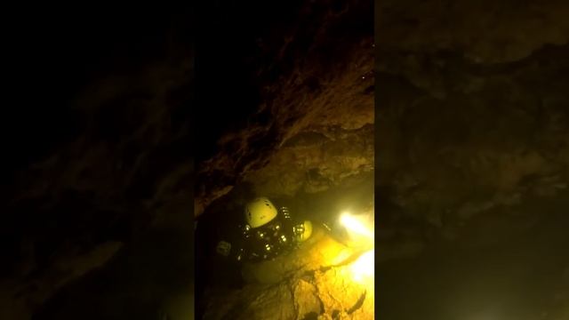 WARNING - Cave Diving is highly addictive 😈 смотреть онлайн