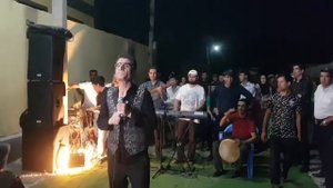 Содик Холов базми зинда сартарошон