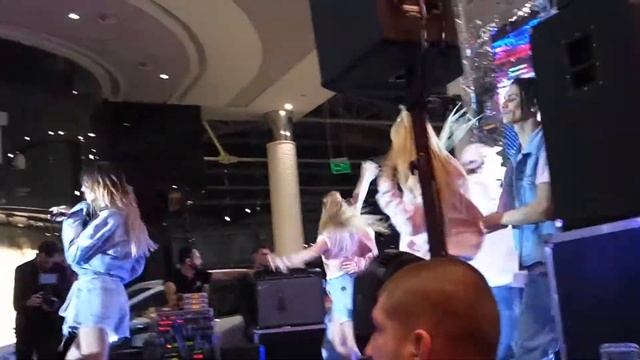 Время и стекло - на стиле. Vremya i Steklo. 時間とガラス смотреть онлайн