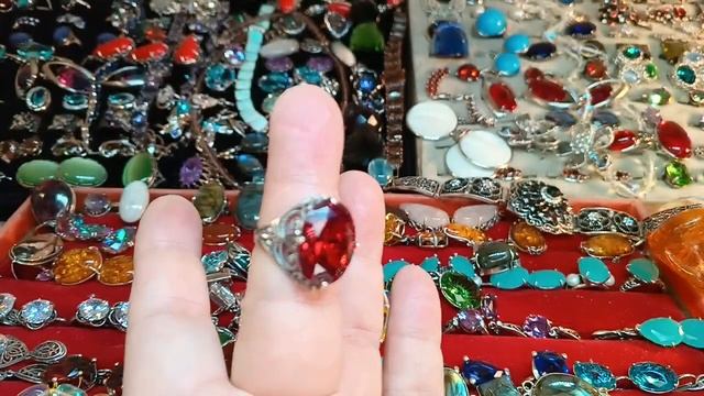Украшения из камня бус браслетов комплектов натуральных и выращенных.