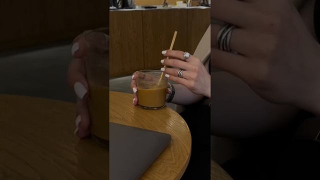 Стильная кофейня в Москве ☕️ #минивлог #minivlog #местамосквы #кофейная #рекомендации #smm смотреть онлайн
