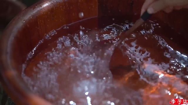 Making a dress with grape skins | 用葡萄皮给自己做件衣服，是一种怎样的体验？丨Liziqi Channel смотреть онлайн