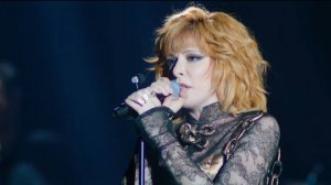 Mylene Farmer - M'éffondre (Live 2019) (HD)