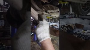 замена саленблоков задней балки PONTIAC VIBE (понтиак вайб)