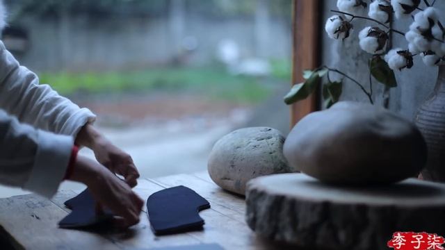 A multi layer sole shoes for my grandma, in memory of good old days给奶奶做了双千层底，重温儿时一针一线的旧时光|Liziqi смотреть онлайн