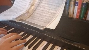 проигрываю произведение „Фугетта”С.Павлюченко