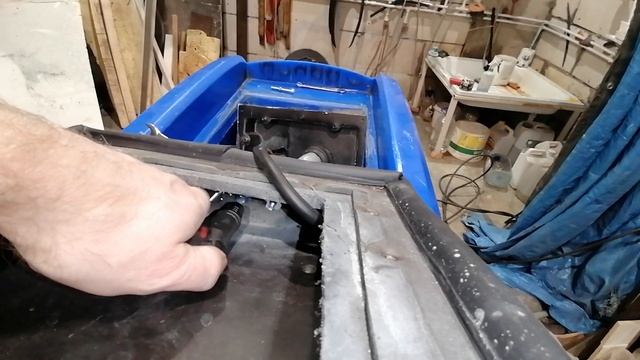 Метлана М50 ремонт замена закладных гаек петли VID 20240428 230523